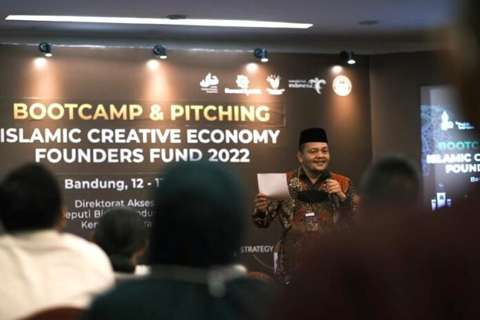 FOTO 13 Juli_Sandiaga ekraf halal