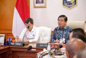 FOTO 28 Juli_Sosialisasi Kebijakan Percepatan Capaian Pendidikan Numerasi Sekolah Dasar di Daerah secara virtual dari Ruang Rapat Pimpinan Kantor Kemendagri, Kamis (2772023).