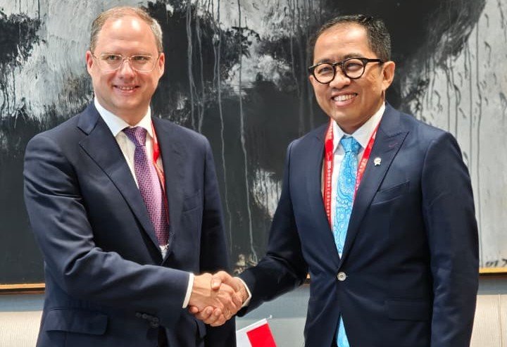 FOTO 18 Sept_Menteri Perindustrian (Wamenperin) Faisol Riza mengadakan pertemuan bilateral dengan Vice Minister of Industry and Trade Russian