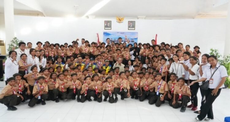 FOTO 22 Sept_Menteri Pekerjaan Umum Dody Hanggodo saat meninjau Sekolah Rakyat Menengah Pertama (SRMP) 19 di Sentra Efata, Kabupaten Kupang. (dok. pu.go.id)