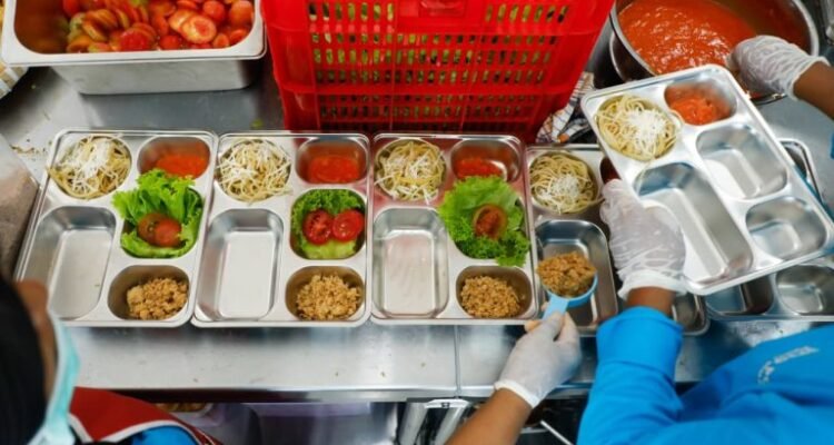 FOTO 24 Sept_Menu masakan hasil olahan dapur Makan Bergizi Gratis (MBG) di Jawa Tengah. (dok. jatengprov.go.id)