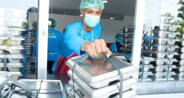 FOTO 24 Sept_Salah satu kegiatan dapur Makan Bergizi Gratis (MBG) di Jawa Tengah. (dok. jatengprov.go.id)