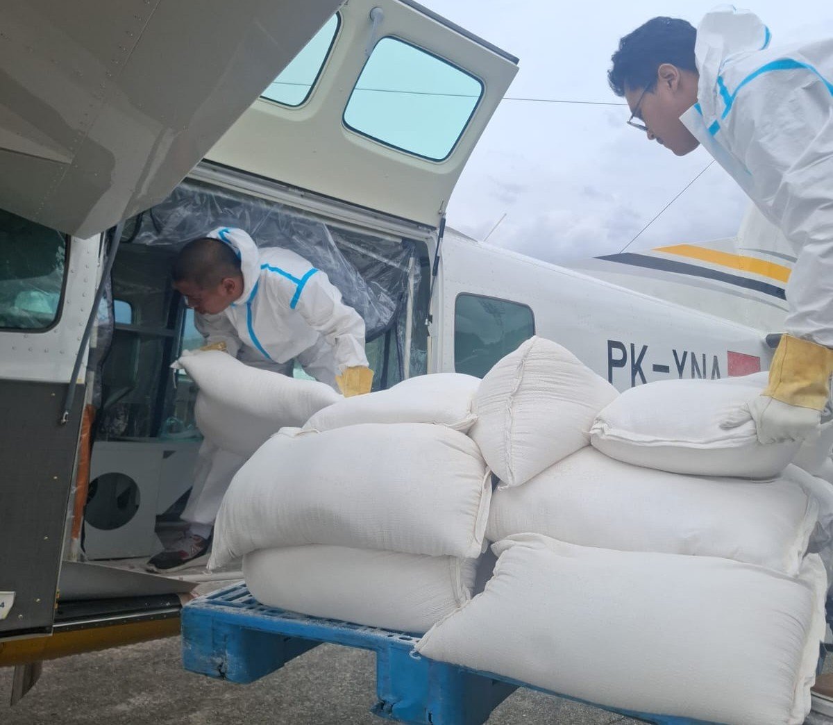 FOTO 25 Okt_Pelaksanaan Operasi Modifikasi Cuaca (OMC) di wilayah Jawa Barat. (