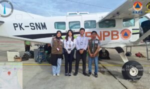 FOTO 26 Okt_Para petugas yang melakukan Operasi Modifikasi Cuaca (OMC). (dok. bnpb)