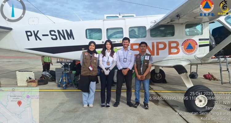 FOTO 26 Okt_Para petugas yang melakukan Operasi Modifikasi Cuaca (OMC). (dok. bnpb)