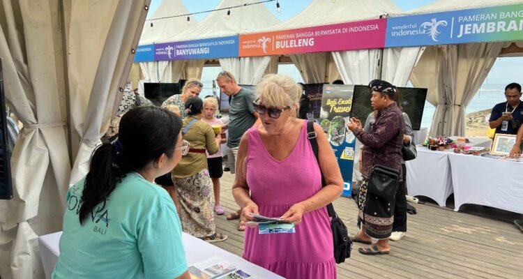 FOTO 29 Okt_Pameran Bangga Berwisata di Indonesia (BBWI) yang secara khusus menawarkan paket perjalanan wisata ke Buleleng - Jembrana - Banyuwangi