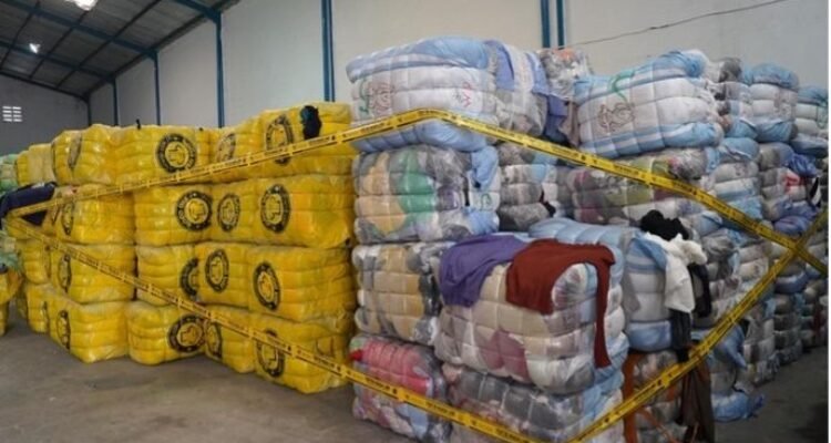 FOTO 30 Okt_Produk tekstil impor yang diduga ilegal. (dok. iatimewa)
