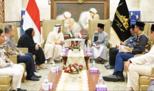 FOTO 1 Nov_Saat kunjungan Duta Besar Persatuan Emirat Arab (UEA) untuk Indonesia, Abdulla Salem Al Dhaheri, di Masjid Istiqlal, Jakarta.