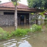 FOTO 16 Nov_Banjir yang merendam pemukiman warga di Kecamatan Paherang, Kabupaten Pangandaran, Jawa Barat