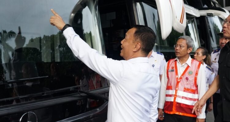FOTO 20 Nov_Kegiatan ramp check untuk angkutan bus menjelang libur Natal 2025 dan Tahun Baru 2026. (dok. hubdatkemenhub