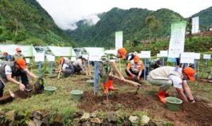 FOTO 21 Nov_puncak penanaman pohon sebagai upaya mitigasi vegetasi di Dusun Sirengkel, Desa Mlandi, Kecamatan Garung, Kabupaten