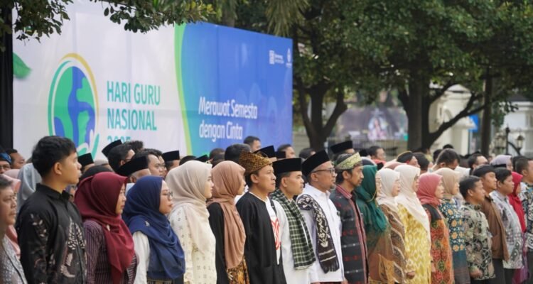 FOTO 25 Nov_Upacara Hari Guru Nasional 2025 yang digelar di kantor Kementerian Agama. dok. kemenag