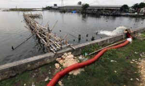 FOTO 31 Okt_Pompanisasi genangan banjir Kota Semarang, dari Sungai Sringin menuju kolam retensi Terboyo untuk diestafetkan ke Laut Jawa 1