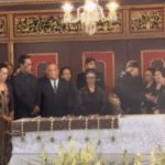 FOTO 5 Nov_Sri Sultan Hamengkubuwono X, Ratu Hemas dan KGPAA Paku Alam X melayat Sinuhun Paku Buwon XIII di Keraton Surakarta Hadiningrat. agendasolo