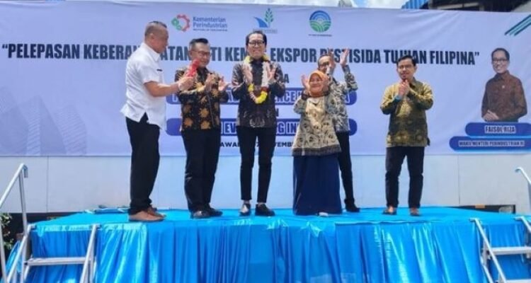 FOTO 8 Nov_Wakil Menteri Perindustrian Faisol Riza melepas ekspor pestisida ke Filipina. (dok. instagramfaisolriza.id)