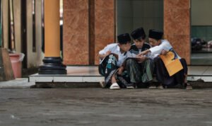 FOTO 9 Nov_Para santri sedang belajar bersama di Pondok Pesantren. (dok. direktoratpesantrenkemenag)