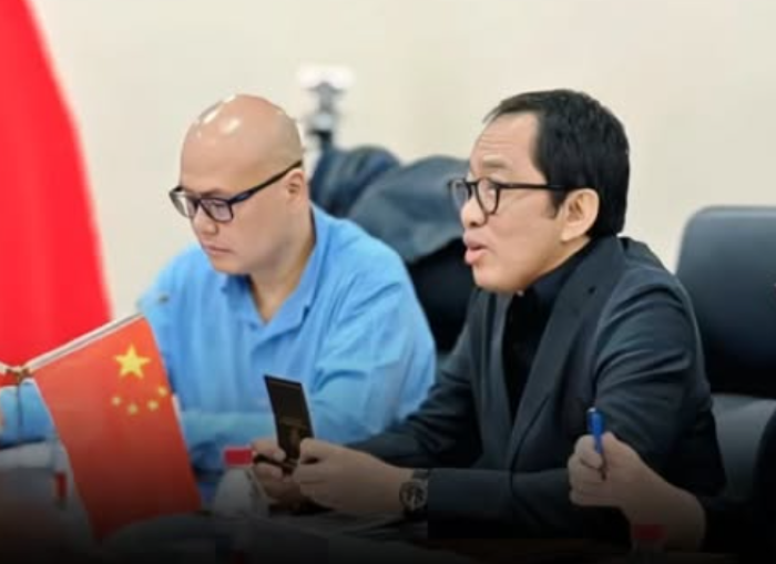 FOTO 9 Nov_Wakil Menteri Perindustrian Faisol Riza saat bertemu dengan Asosiasi Perusahaan Drone di Tiongkok