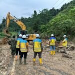 FOTO 1 Des_Kementerian Pekerjaan Umum mengerahkan 31 alat berat untuk percepatan tanggap darurat bencana di Provinsi Aceh. (dok. pu.go.id)