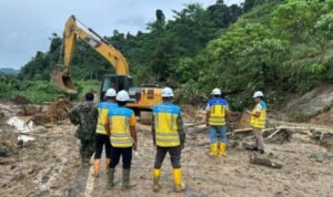 FOTO 1 Des_Kementerian Pekerjaan Umum mengerahkan 31 alat berat untuk percepatan tanggap darurat bencana di Provinsi Aceh. (dok. pu.go.id)