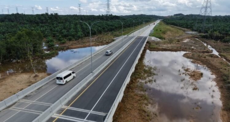 FOTO 14 Des_Ruas strategis Lintas Timur di Sumatra Utara yang menghubungkan Medan–Binjai–Pangkalan Brandan–Tanjung Pura hingga perbatasan Aceh