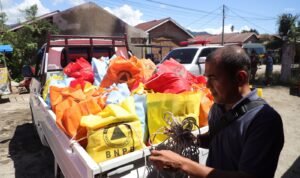 FOTO 2 Des_Sejumlah bantuan siap didistribusikan kepada warga terdampak banjir dan tanah longsor. (dok. istimewa)