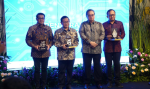 FOTO 20 Des_Menteri Koordinator Bidang Perekonomian Airlangga Hartarto