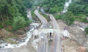 FOTO 23 Des_Jembatan Kembar Margayasa KM 67+000 di Silaiang Bawah, perbatasan Kota Padang Panjang dan Kabupaten Tanah Datar, Sumatra Barat. (pu.go.id)