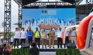 FOTO 23 Des_Pelepasan keberangkatan Peserta Mudik Gratis Natal 2025 dan Tahun Baru 2026 5