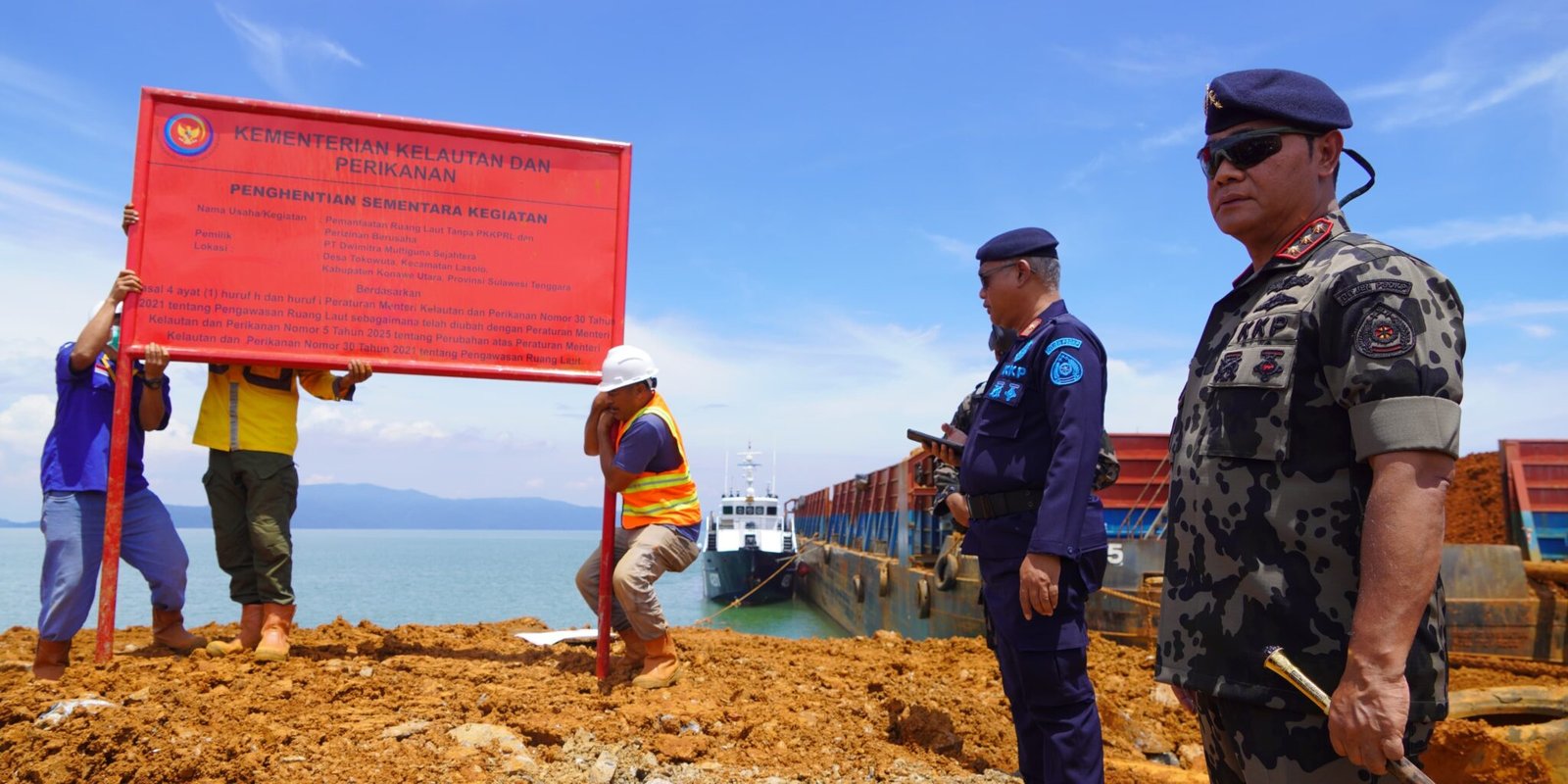 FOTO 24 Des_Aktivitas pemanfaatan ruang laut yang tidak sesuai ketentuan di tiga lokasi di wilayah Provinsi Sulawesi Tenggara. dok. kkp