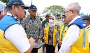 FOTO 26 Des_Saat kunjungan Menteri PU