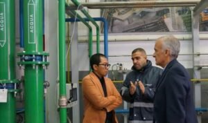 FOTO 6 Des_Wakil Menteri Perindustrian (Wamenperin) Faisol Riza saat melakukan kunjungan ke fasilitas produksi Tenova, Italia. (dok. istimewa)