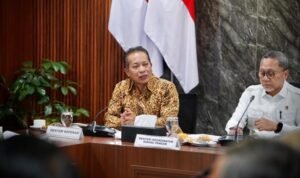 FOTO 7 Des_Menteri Koperasi (Menkop) Ferry Juliantono dan Menteri Koordinator Pangan Zulkifli Hasan. (dok. kemenkop)