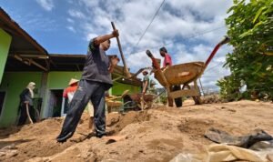 FOTO 9 Des_Kondisi dan dampak terkini pascabencana banjir dan tanah longsor di Kota Padang, Provinsi Sumatra Barat. dokbnpb