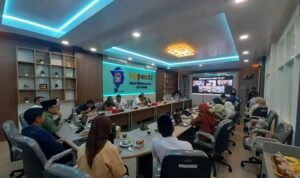 FOTO 10 Jan_Rapat Koordinasi (Rakor) Pemulihan Pasca Bencana Sumatra melalui zoom meeting dari Gedung Bapenda Kota Padang. (dok. padang.go.id)