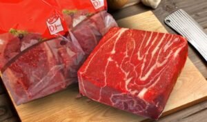 FOTO 12 Jan_Komoditas daging sapi beku. dok. perumdadharmajaya