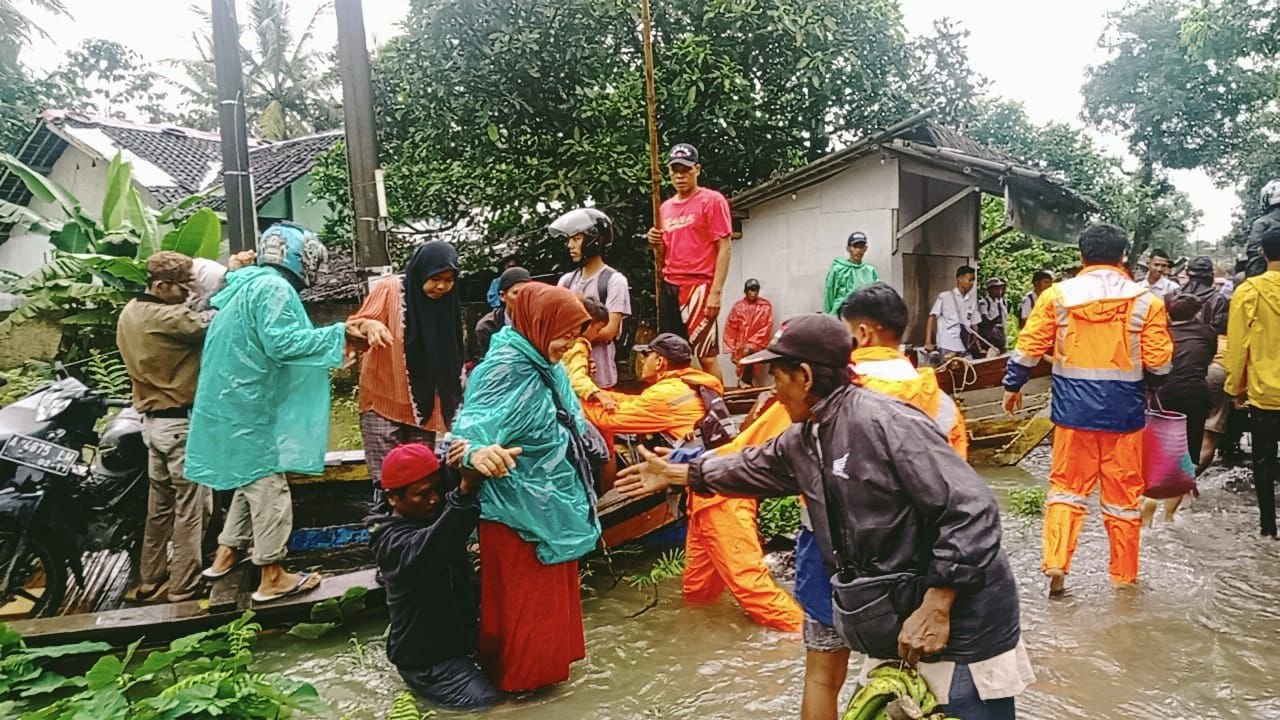 FOTO 13 Jan_Kondisi banjir yang melanda wilayah Kabupaten Pandeglang, Provinsi Banten. (dok. bpbdkabupatenpandeglang)