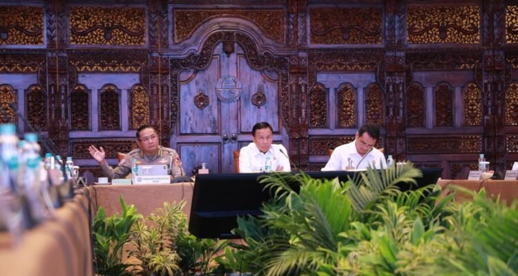 FOTO 15 Jan_Rapat evaluasi juga