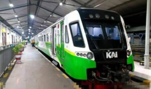 FOTO 16 Jan_Rangkaian Kereta Api (KA) Commuter Line. (dok. istimewa)