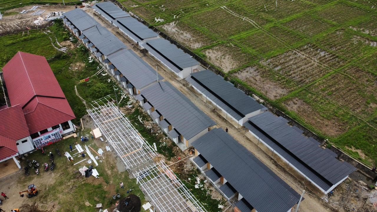 FOTO 17 Jan_Hunian sementara (huntara) warga terdampak bencana di Desa Manyang Cut, Kecamatan Meureudu, Kabupaten Pidie Jaya.