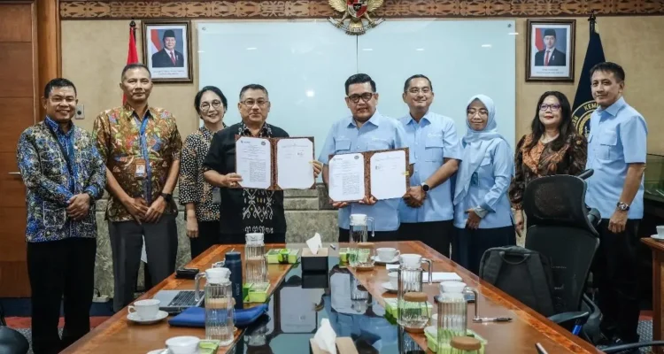 FOTO 19 Jan_Penandatanganan Perjanjian Kerja Sama (PKS) antara Kementerian Pariwisata dan Kementerian Koperasi