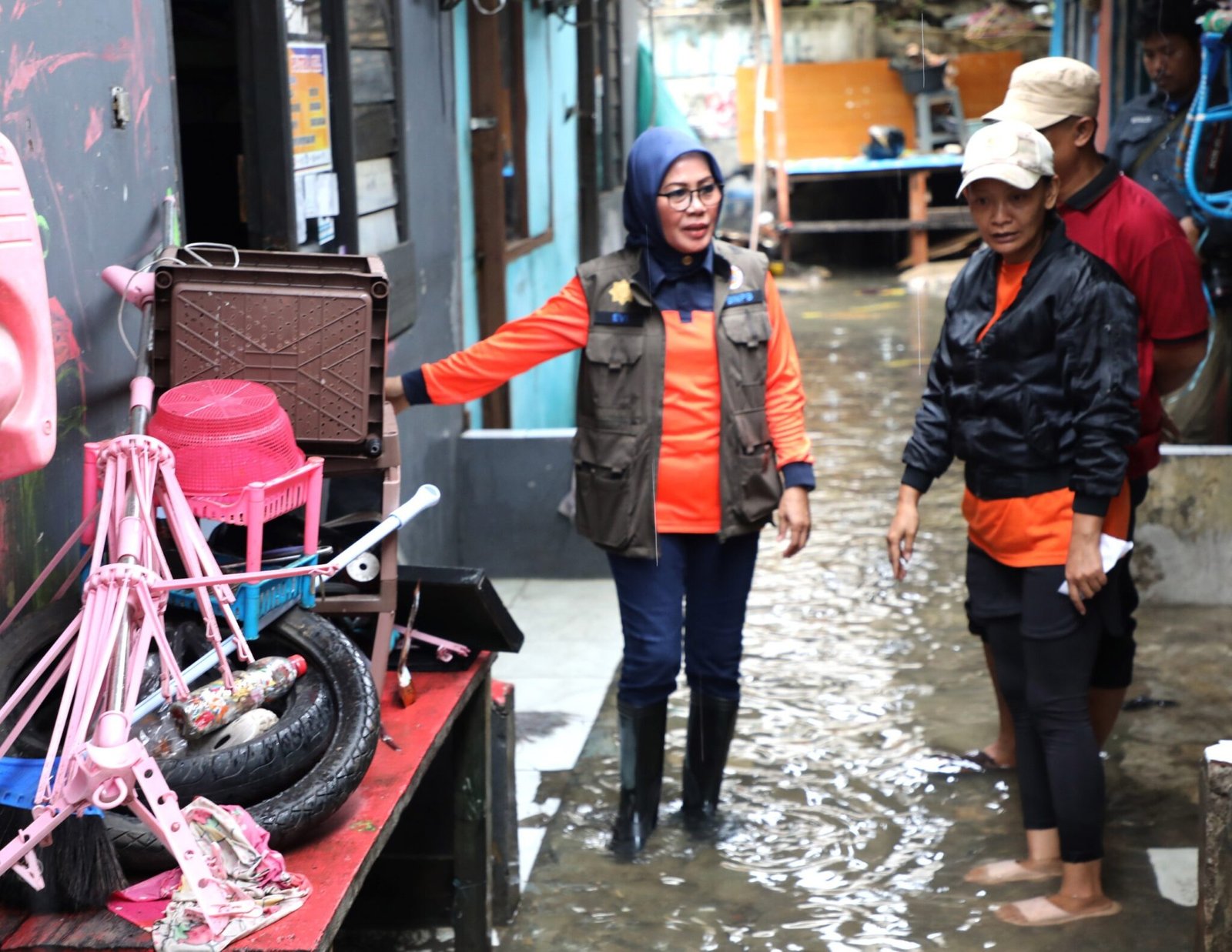 FOTO 19 Jan_Peninjauan rumah warga terdampak banjir di RT 12 Kelurahan Rawa Terate, Kecamatan Pulo Gadung, Jakarta Timur. dok.