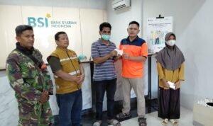 FOTO 2 Jan_Penyaluran Dana Tunggu Hunian (DTH) kepada warga terdampak bencana Kabupaten Pidie Jaya