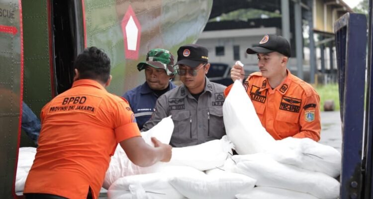 FOTO 22 Jan_Pemerintah Provinsi Jakarta melanjutkan Operasi Modifikasi Cuaca (OMC) hari keenam. (dok. bpbdjakarta.go.id)