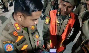 FOTO 22 Jan_Satuan Polisi Pamong Praja (Satpol PP) Kota Padang kini memiliki aplikasi berbasis android. (dok. padang.go.id)