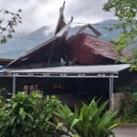 FOTO 22 Jan_Sejumlah rumah terdampak angin kencang di Dusun Pabundukang, Desa Paccellekang, Kecamatan Pattalassang, Kabupaten Gowa, Sulawesi Selatan.