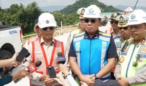 FOTO 24 Jan_Direktur Jenderal Perhubungan Darat, Aan Suhanan bersama Dirut PT Jasa Marga 2