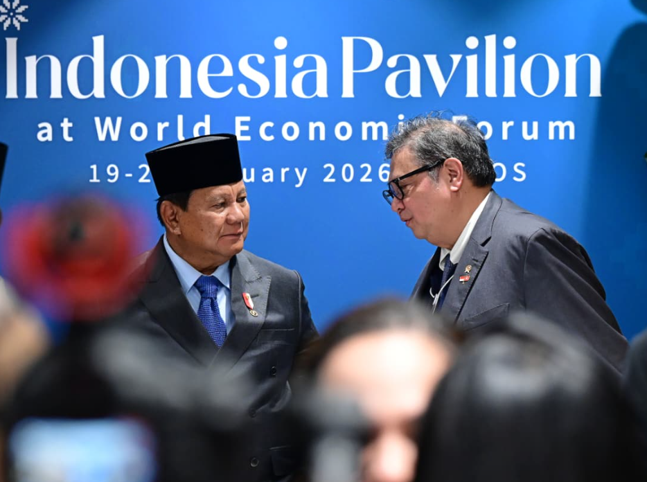 FOTO 24 Jan_Presiden Prabowo Subianto dan Menteri Koordinator Bidang Perekonomian Airlangga Hartarto.