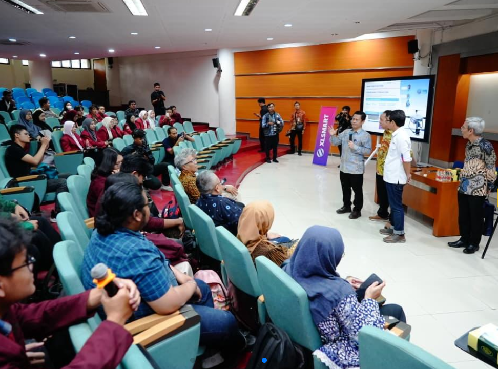 FOTO 31 Jan_Peluncuran Program Pelatihan Gig Economy bagi Gen Z dan AI Open Innovation Challenge di Provinsi Jawa Barat. dok. ekon.go.id