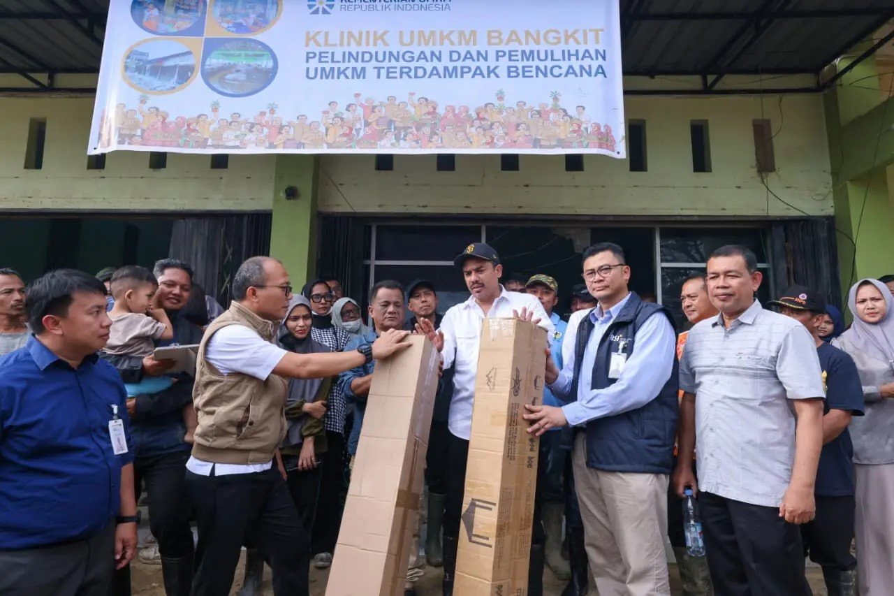 FOTO 7 Jan_Peluncuran Klinik UMKM Bangkit sebagai sentral pengaduan sekaligus pusat bantuan usaha bagi UMKM terdampak bencana di Aceh, Sumatra Utara dan Sumatra Barat. umkm.go.id