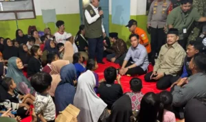 FOTO 9 Jan_Wakil Presiden (Wapres) Gibran Rakabuming melakukan kunjungan kerja ke kawasan bencana banjir di Provinsi Kalimantan Selatan. dok. wapresri.go.id